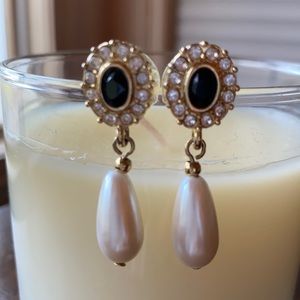 Clear and Black Rhinestone with Pearl Earrings